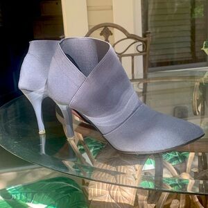 Vero Cuoio 3” Gray Booties, Size 39 (EU)